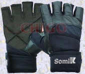  Gloves